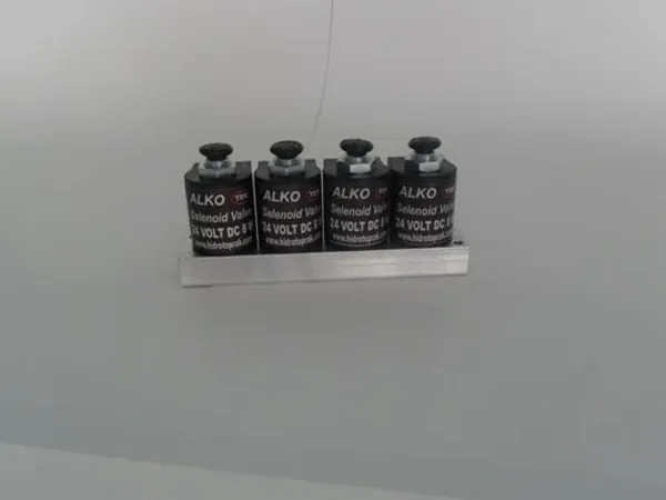 Dörtlü Elektrikli Bobin — Elektrikli Düğmeler, Havalı Elektrikli Düğmeler